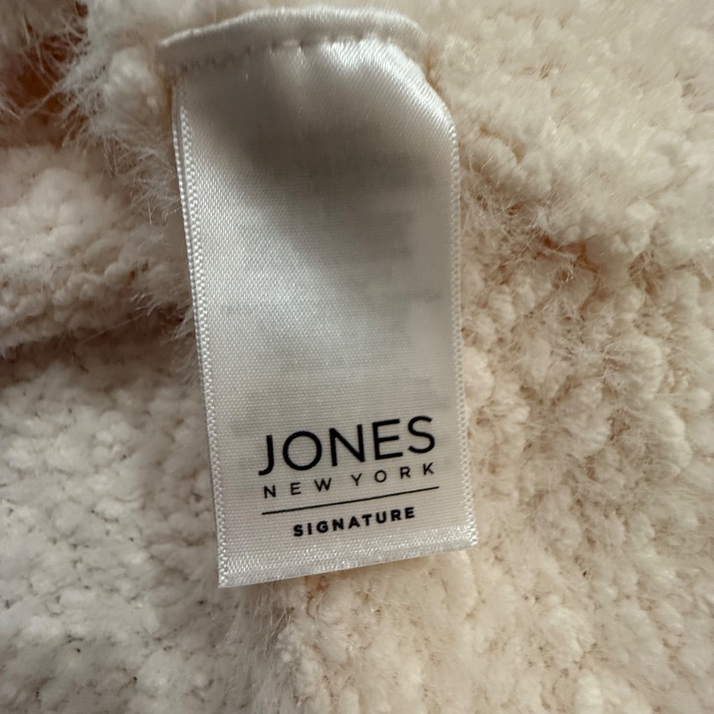 LIMITED TIME:  3 FOR $30 JONES NY PUFFY SWEATER, MEDIUM - Picture 6 of 8